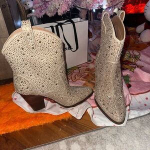Rhinestone Studded Tan Cowboy Ankle heeled Boots 7